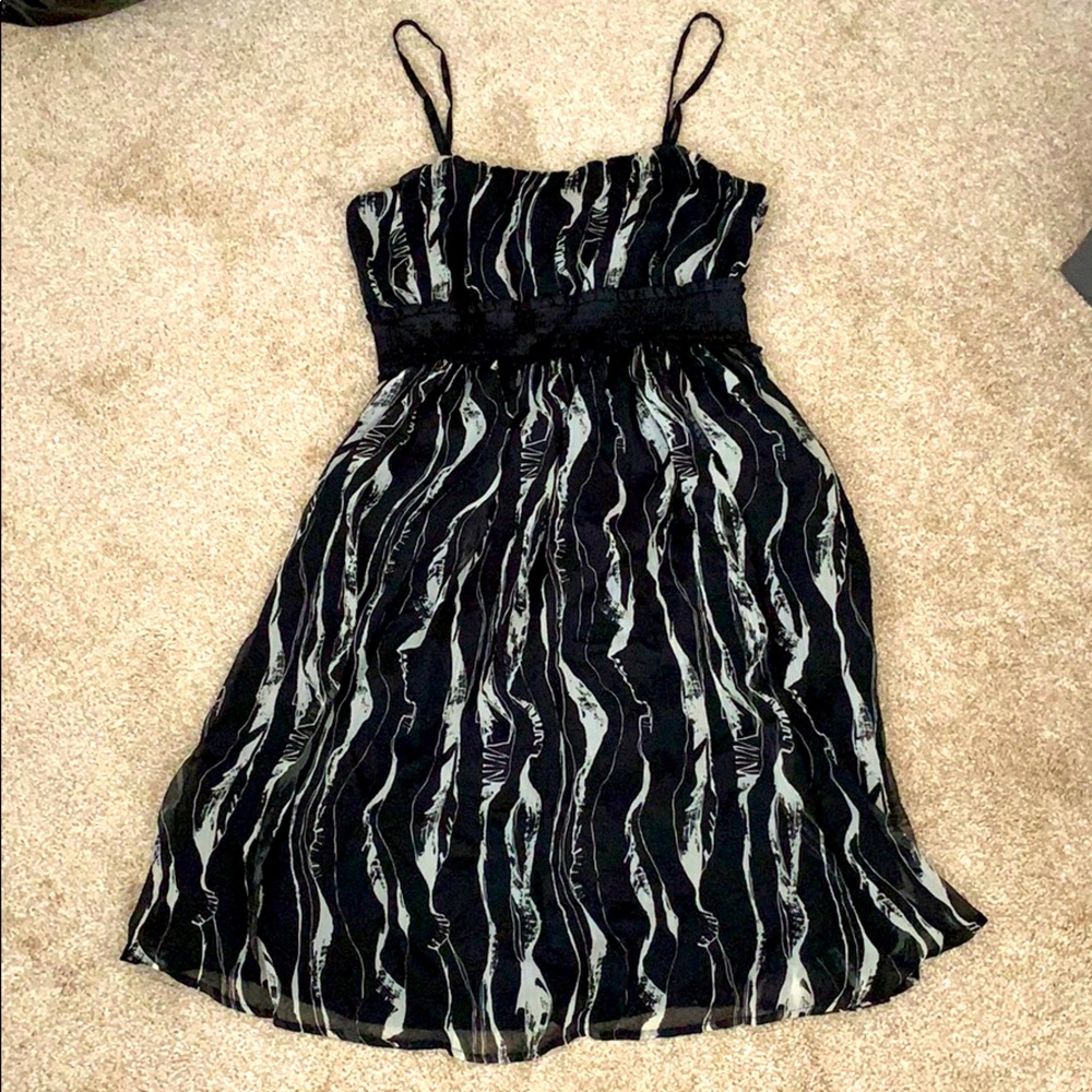 NWT - Beautiful Flowy Dress